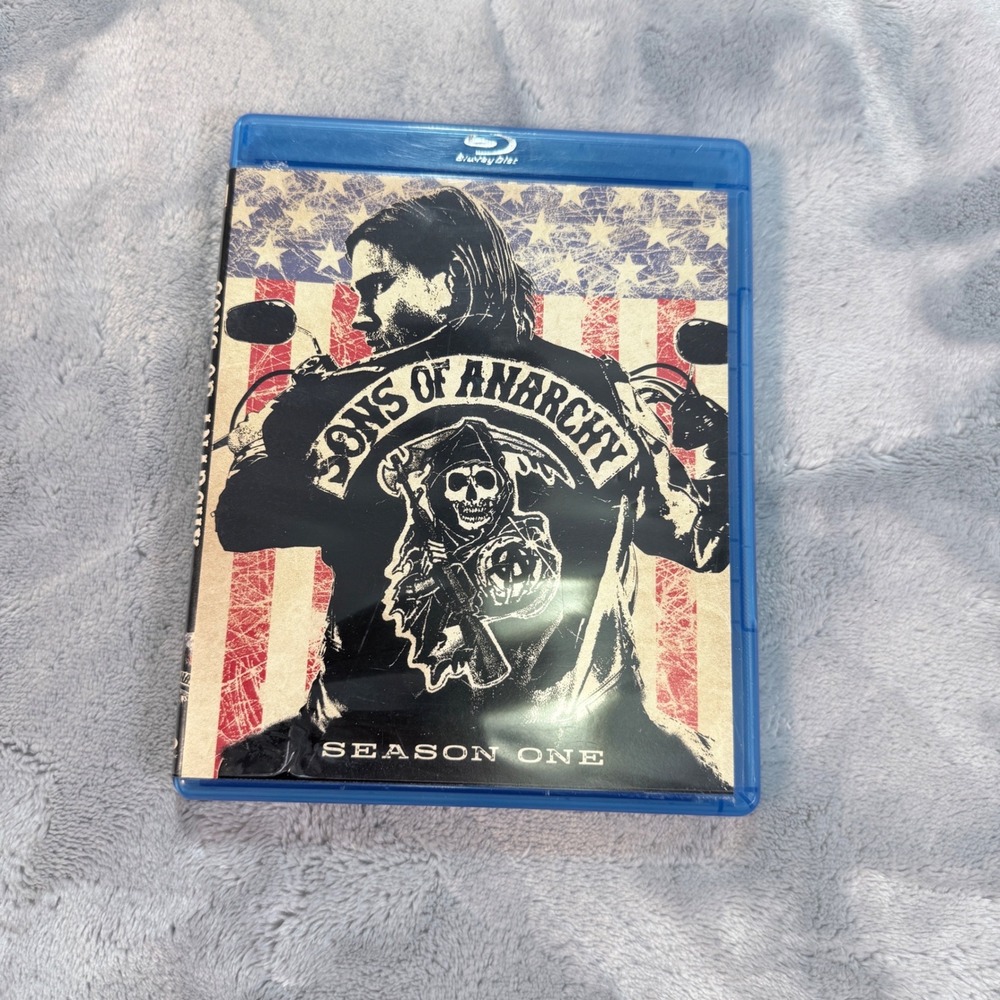 Sons of Anarchy Season One Blu-ray 3-Disc Set FX  Jax Teller Charlie Hunnam
